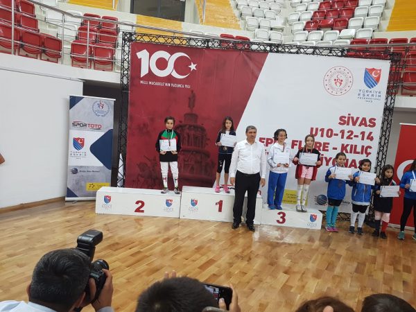 04.07.2019 Sivas Eskrim Türkiye Şampiyonası U10 Kızlar Kılıç İrem Melek Bayrak 2.nci